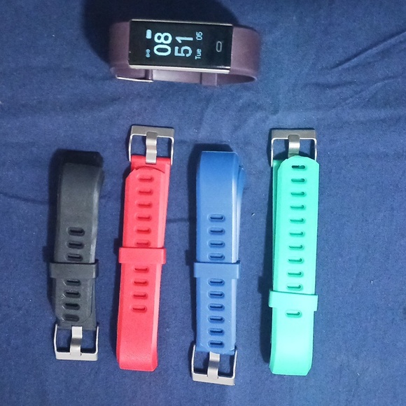 Letscom Fitness Tracker with Heart Rate Monitor Watch, IP67 Waterproof - Picture 4 of 6